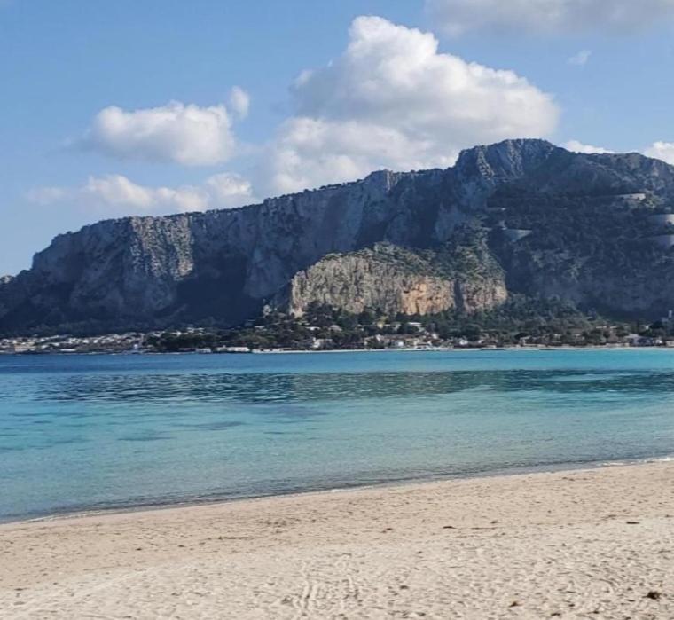 Fronte Mare Arenella Panzió Palermo Kültér fotó