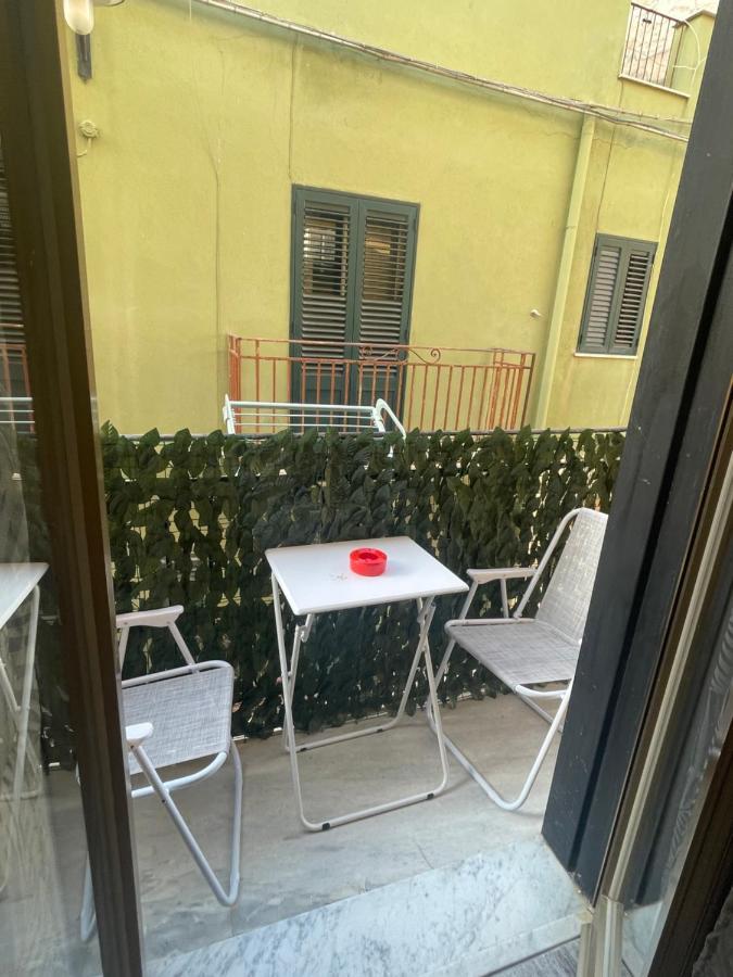 Fronte Mare Arenella Panzió Palermo Kültér fotó